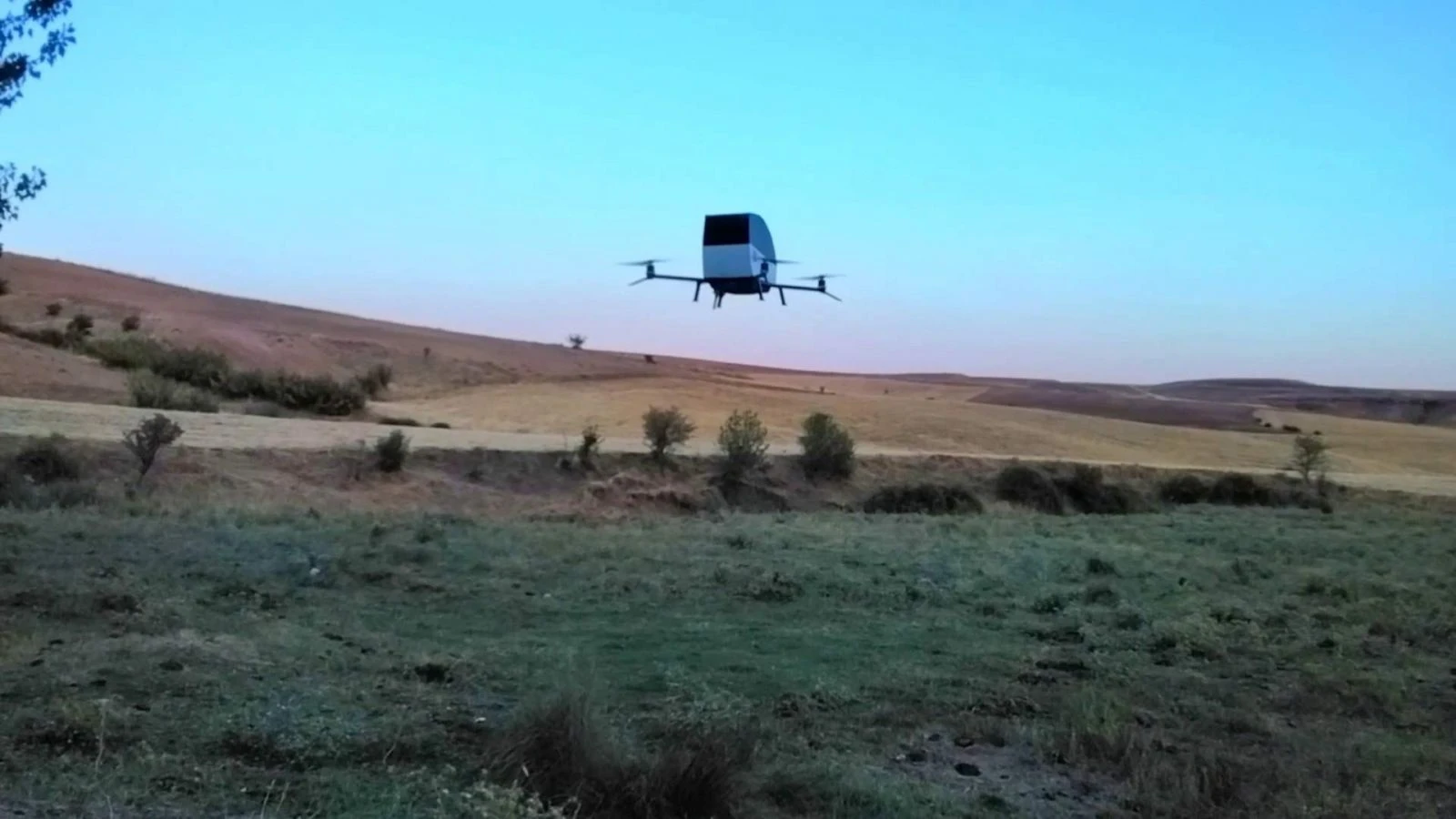 Siirtli Burhan inanılmazı başardı! Parçalarla uçan araba yaptı